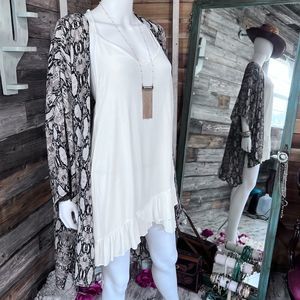 EUC BLVD Snakeskin Patterned Kimono with Slits on the Side M/L💗👘